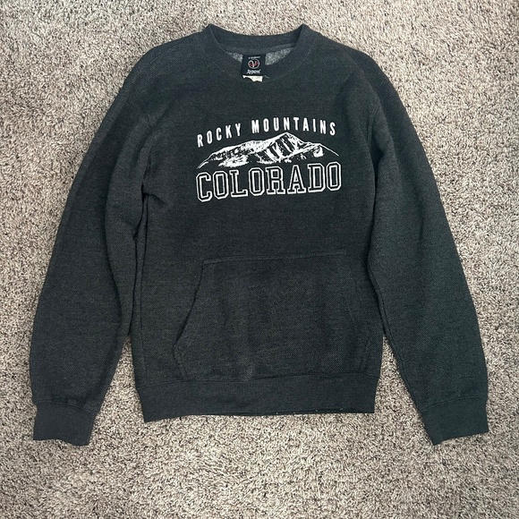 Rocky Mountains Vintage Crewneck with Pockets Size Small - Picture 2 of 2